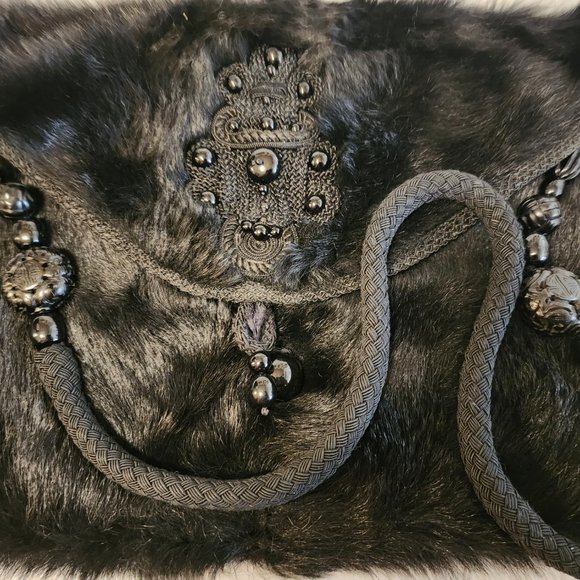 COPY - Rafael Sanchez faux fur - Picture 2 of 5